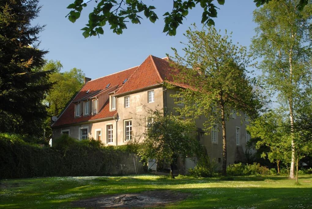 HeekHaus Keppelborg: Zi Antonia Mit Kirchplatzblickアパートメント エクステリア 写真